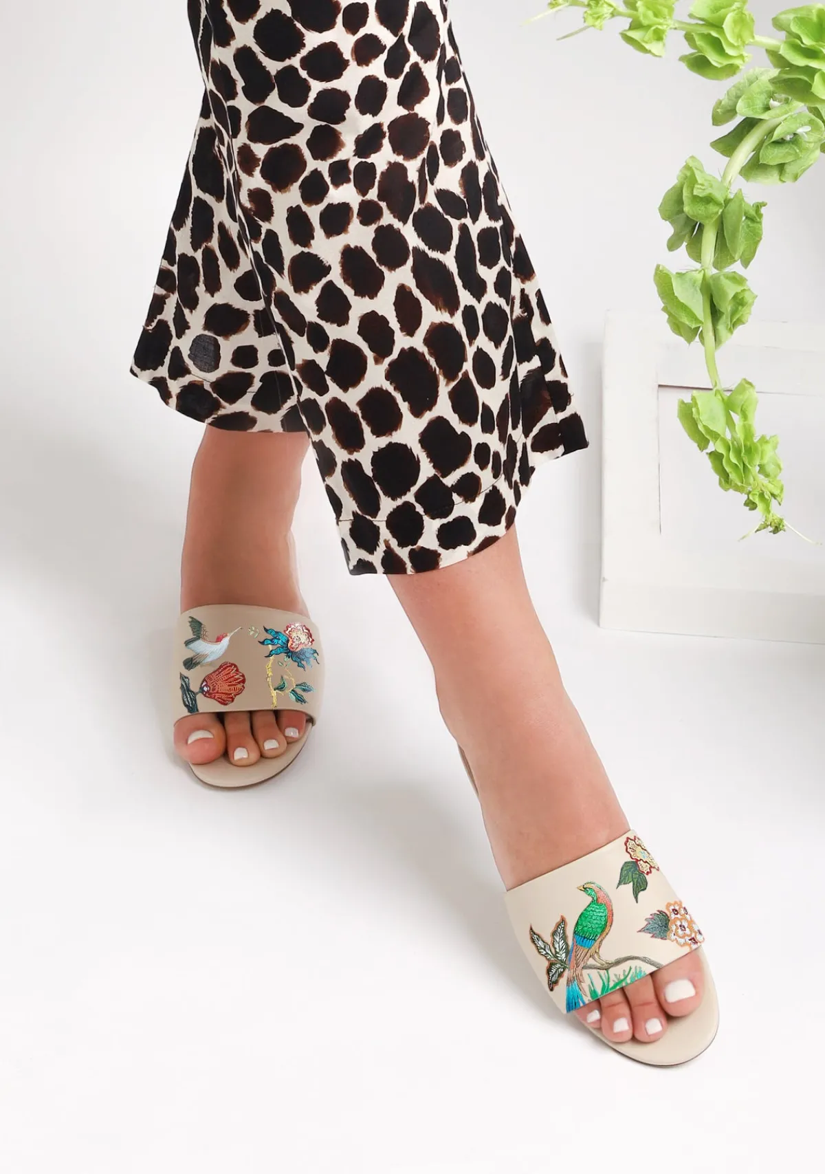 New Alepel Bird Floral Beige Slide