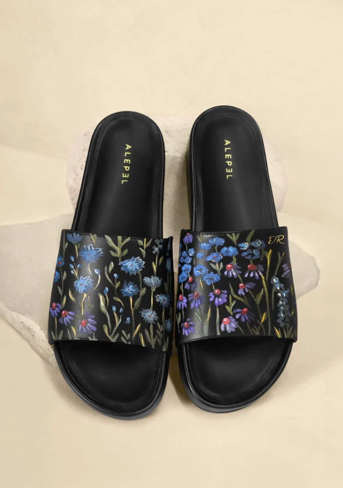 Cheap Alepel Floral Print Black Slip On