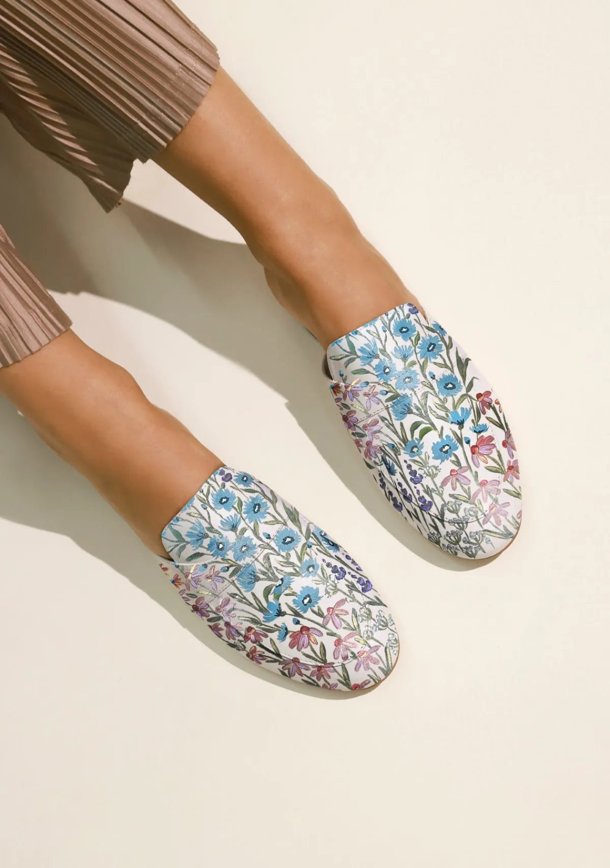 Cheap Alepel Floral Print White Mule