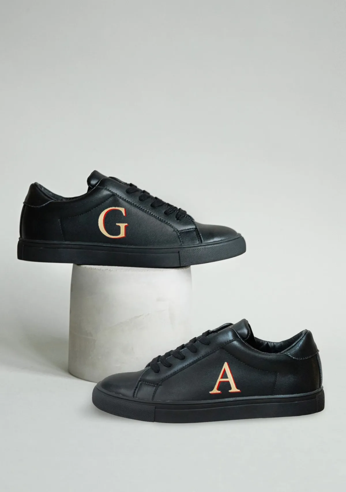 Store Alepel Monogram Black Sneaker